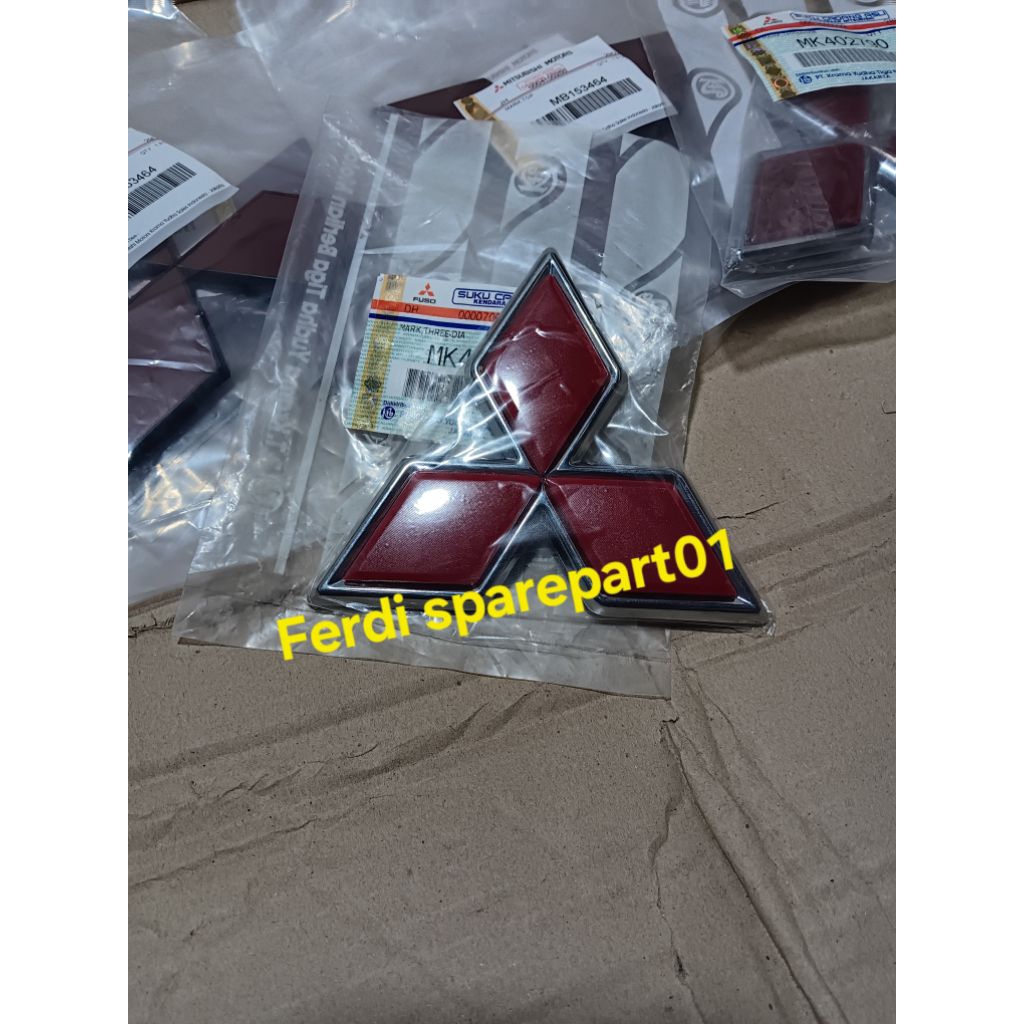 EMBLEM TIGA BERLIAN CANTER ORIGINAL MITSUBISHI KTB