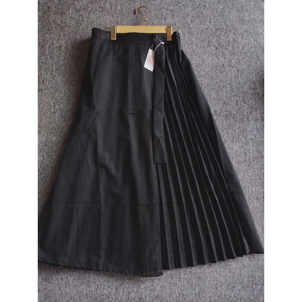 ROK PLISKET ASIMETRIS WANITA