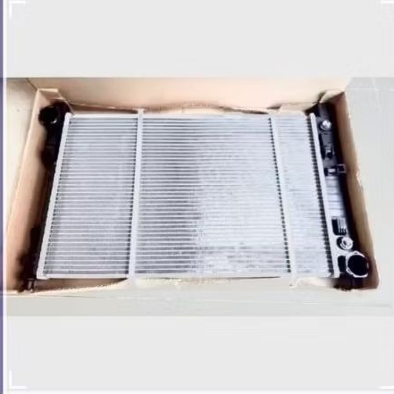 Radiator Mercy W203 C180 C240