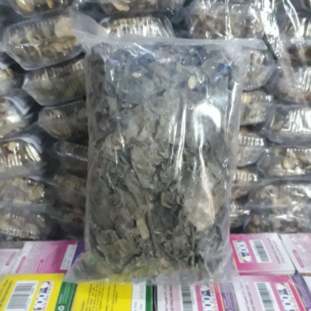 

[KEBUN SENDIRI ] Daun Keji Beling Kering 500 gram Daun PecahBeling