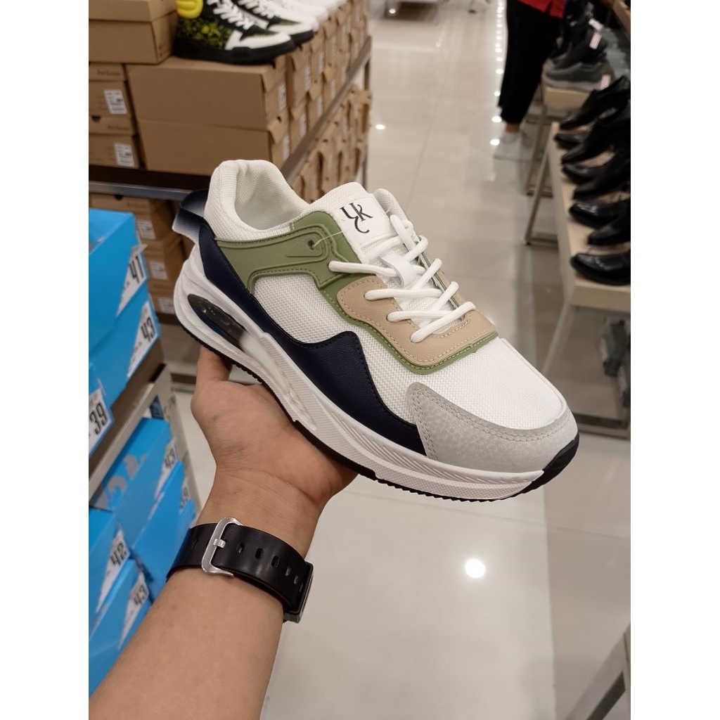 YongkiKomaladi - Sepatu Sneaker Pria