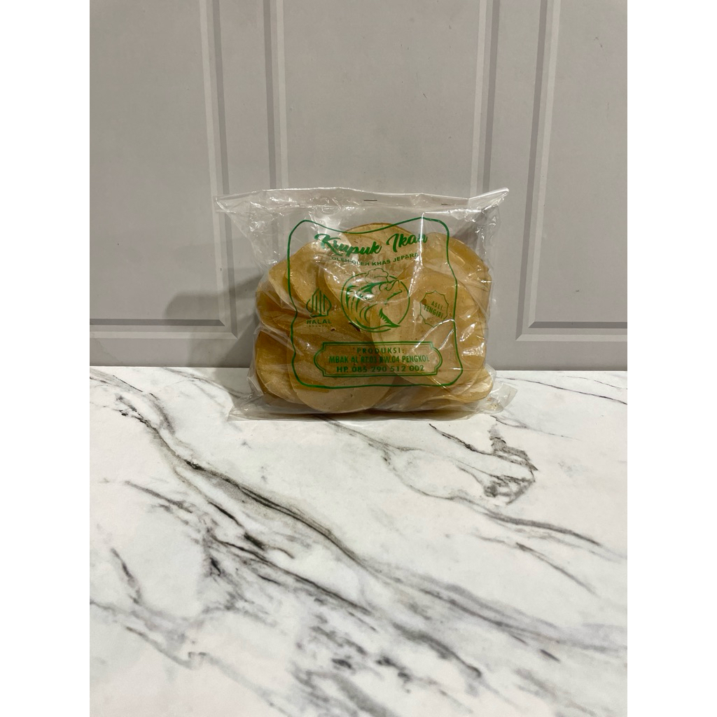 

KRUPUK IKAN MENTAH MBAK AL HIJAU BERAT 300gr