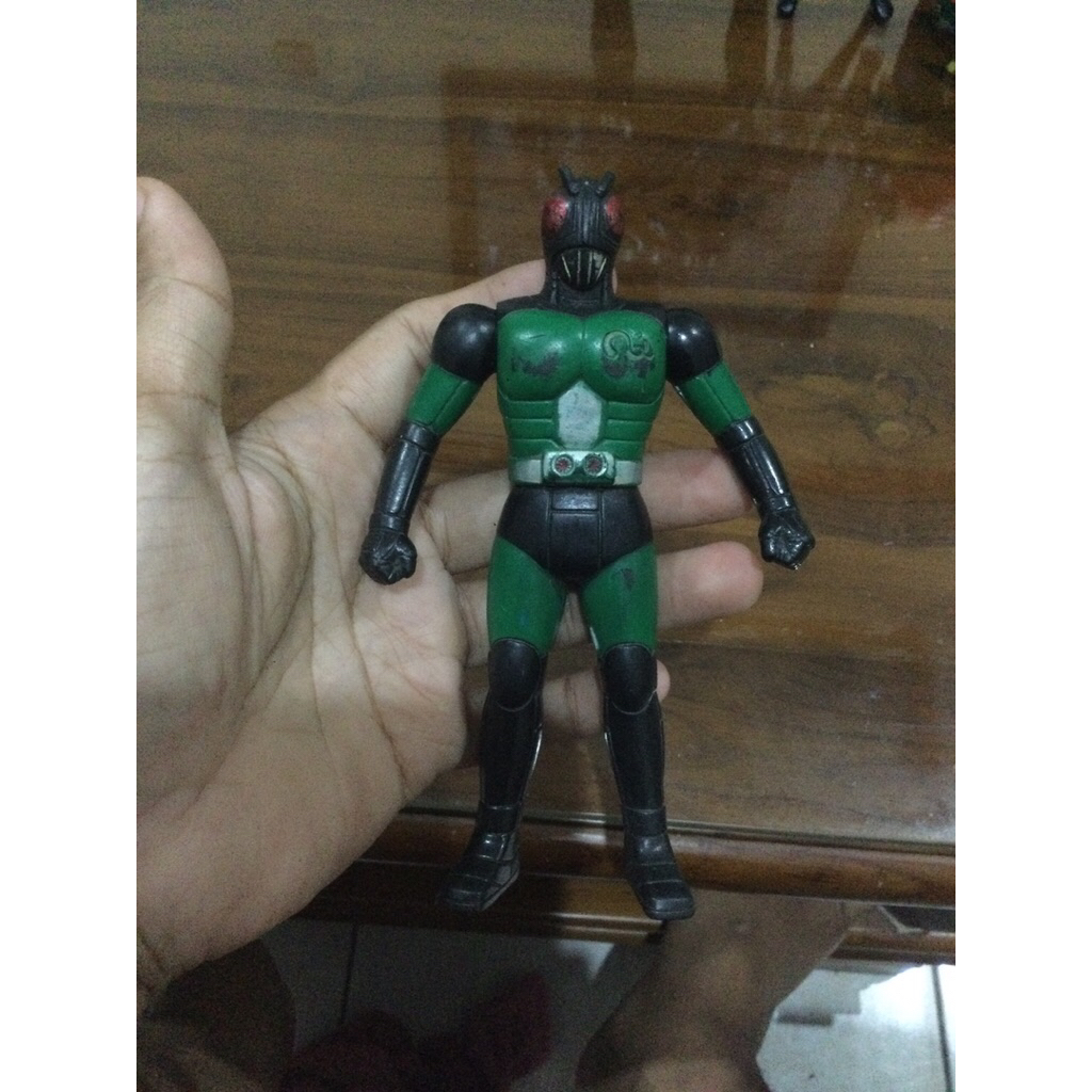 kamen rider black rx satria baja hitam figure kw marking taiwan kondisi sesuai foto