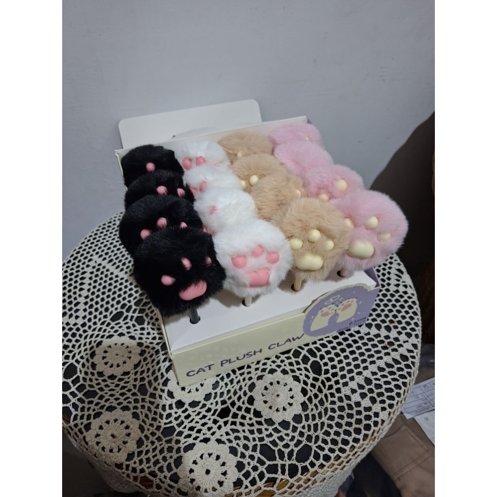 

Pulpen Pompom Bulu Kucing