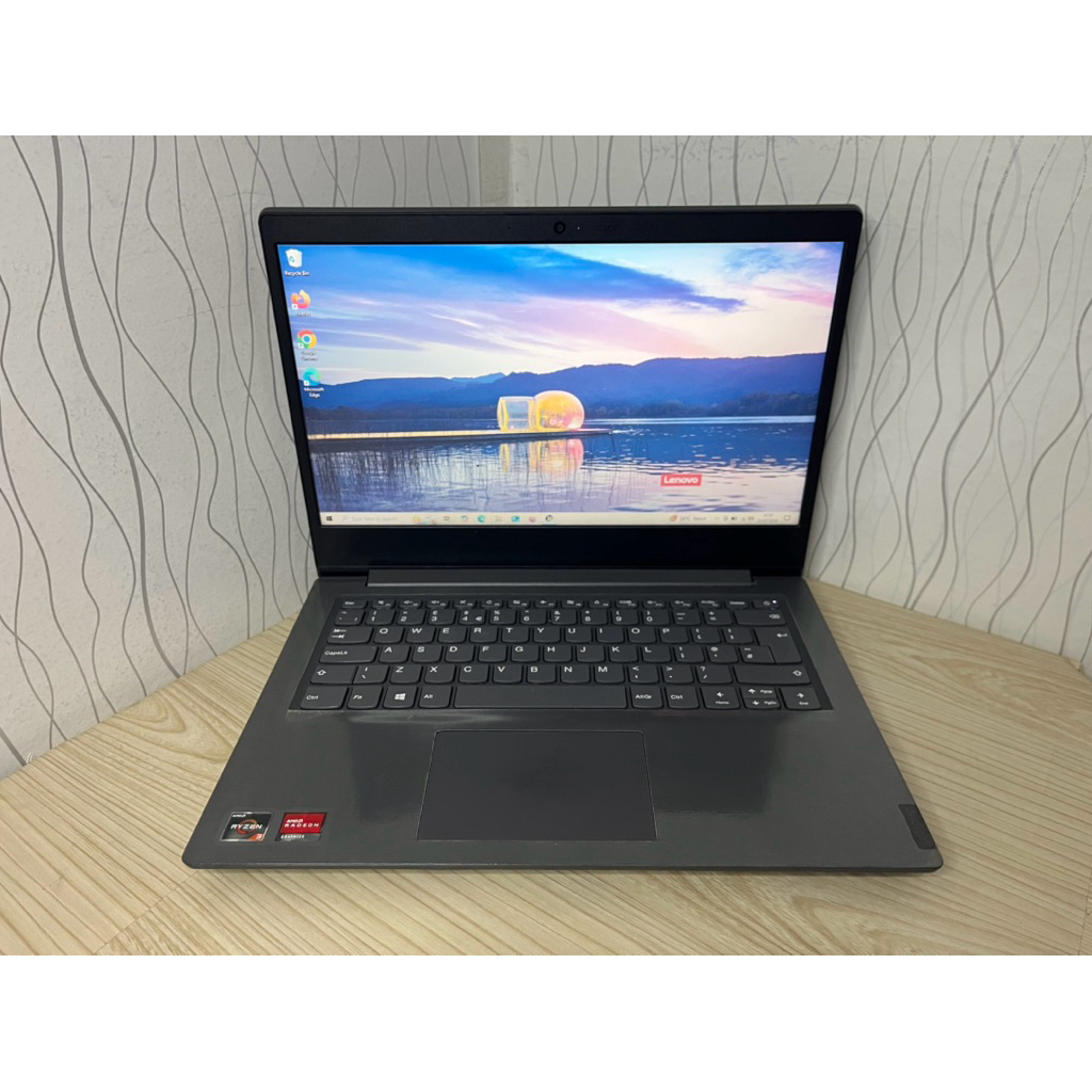 Lenovo V14 ADA Processor Amd Ryzen 3 3250U ram 4/8 GB SSD 256 GB Mulus normal siap pakai