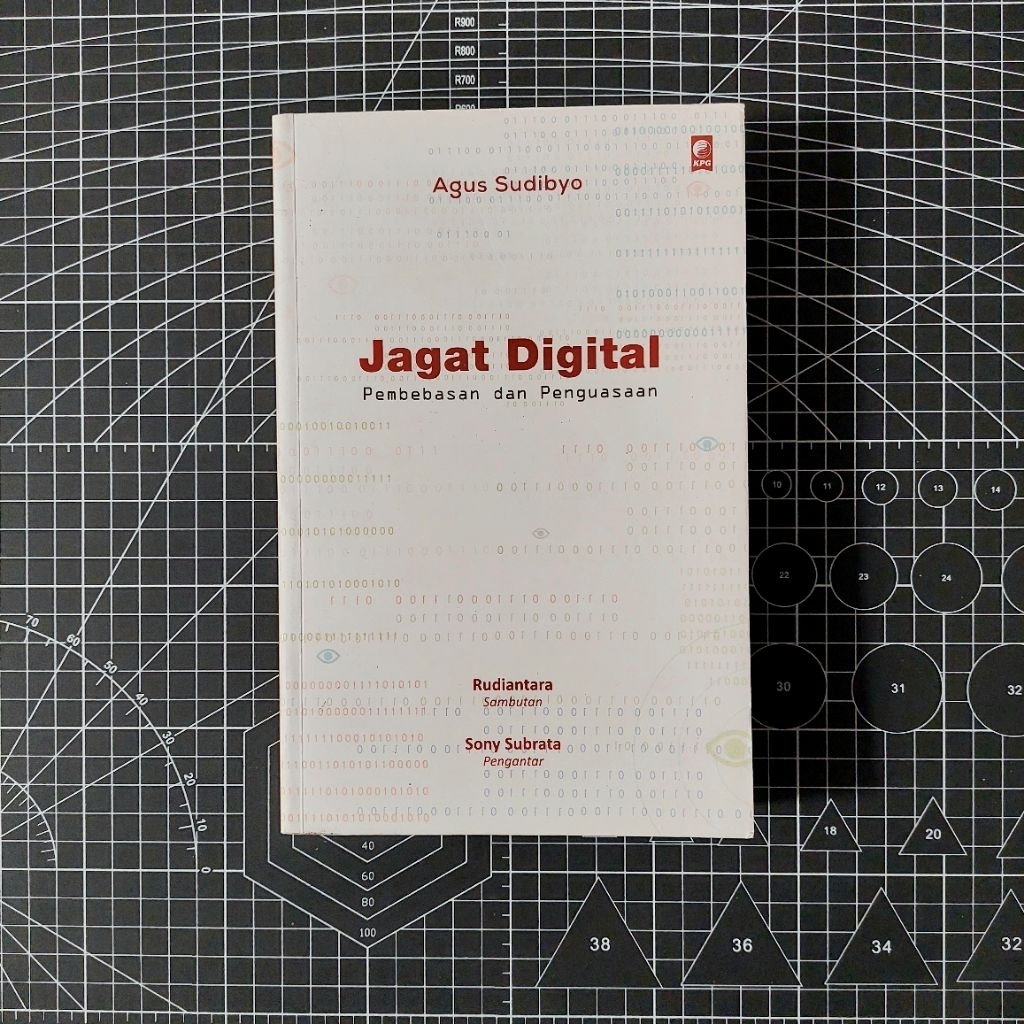 PRELOVED BOOK - Buku Jagat Digital: Pembebasan dan Penguasaan - Agus Sudibyo