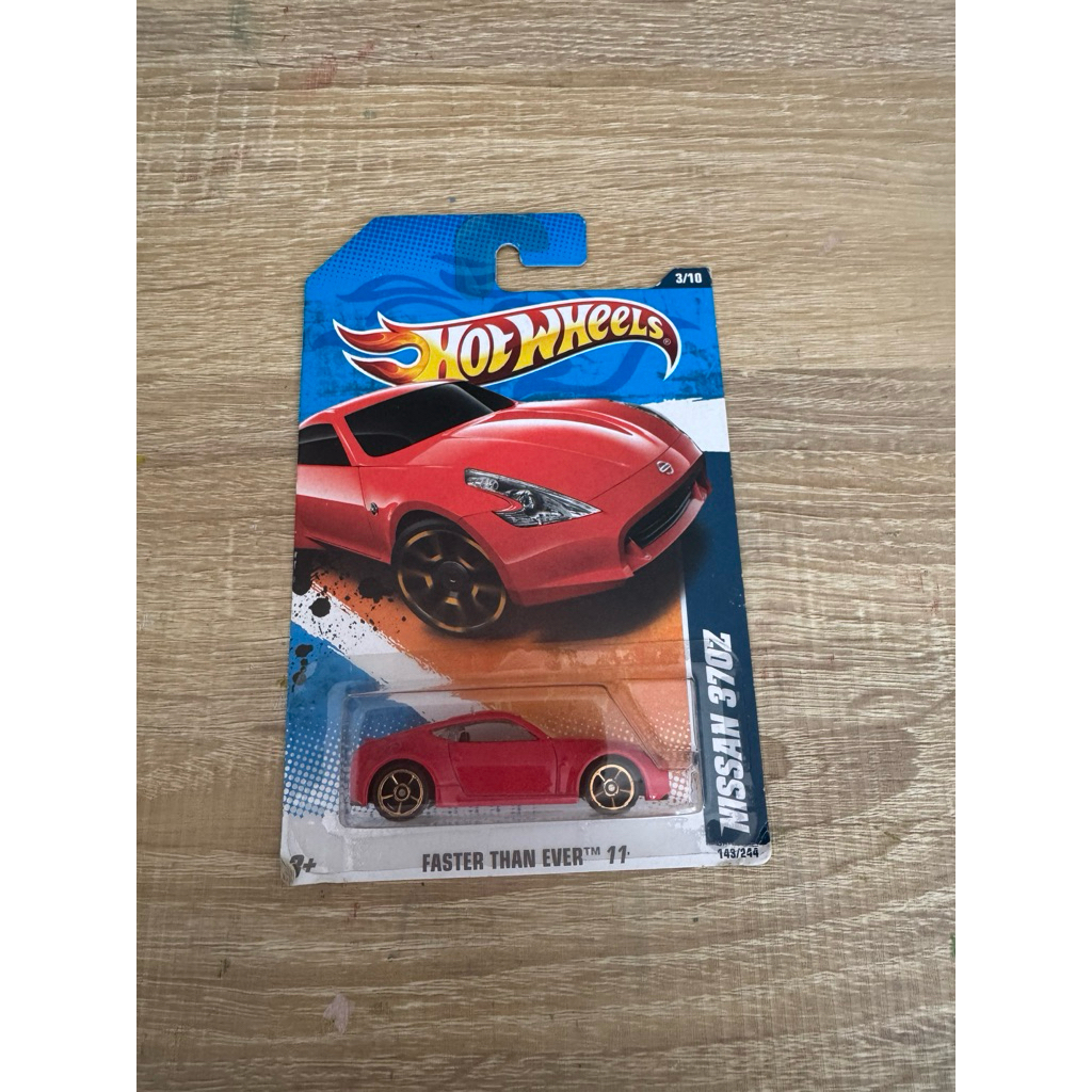 Nissan 370Z merah faster then ever hot wheels 2011
