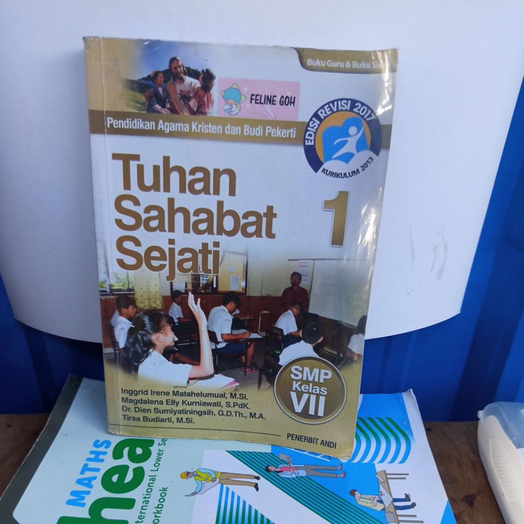 BUKU TUHAN SAHABAT SEJATI UNTUK SMP 1