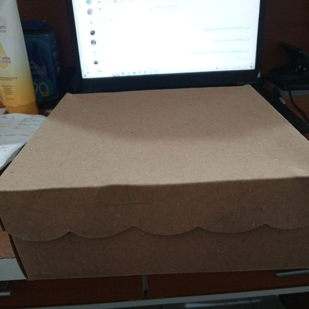 

Kotak Nasi 20 x 20 ( cokelat)