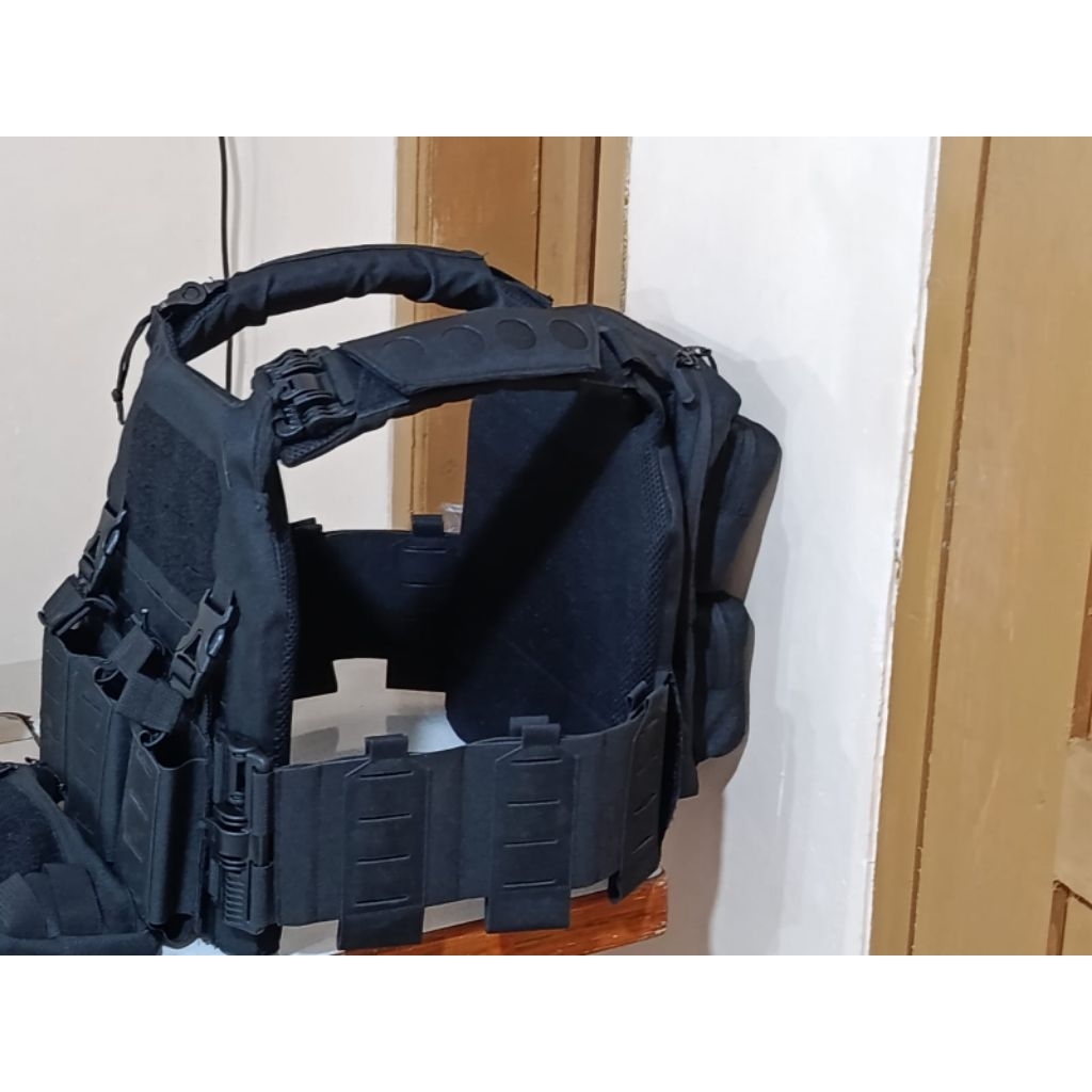 Rompi, bodyvest tactical rompi polisi TNI rompi laser