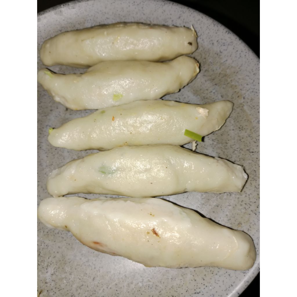 

otak-otak uk besar ada isian sosis bolognese dan ayam suwir pedas kemasan vacum