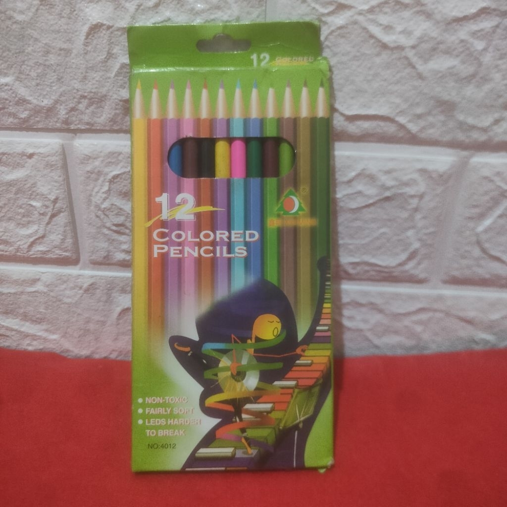 

Pensil Warna 12 Colors Preloved