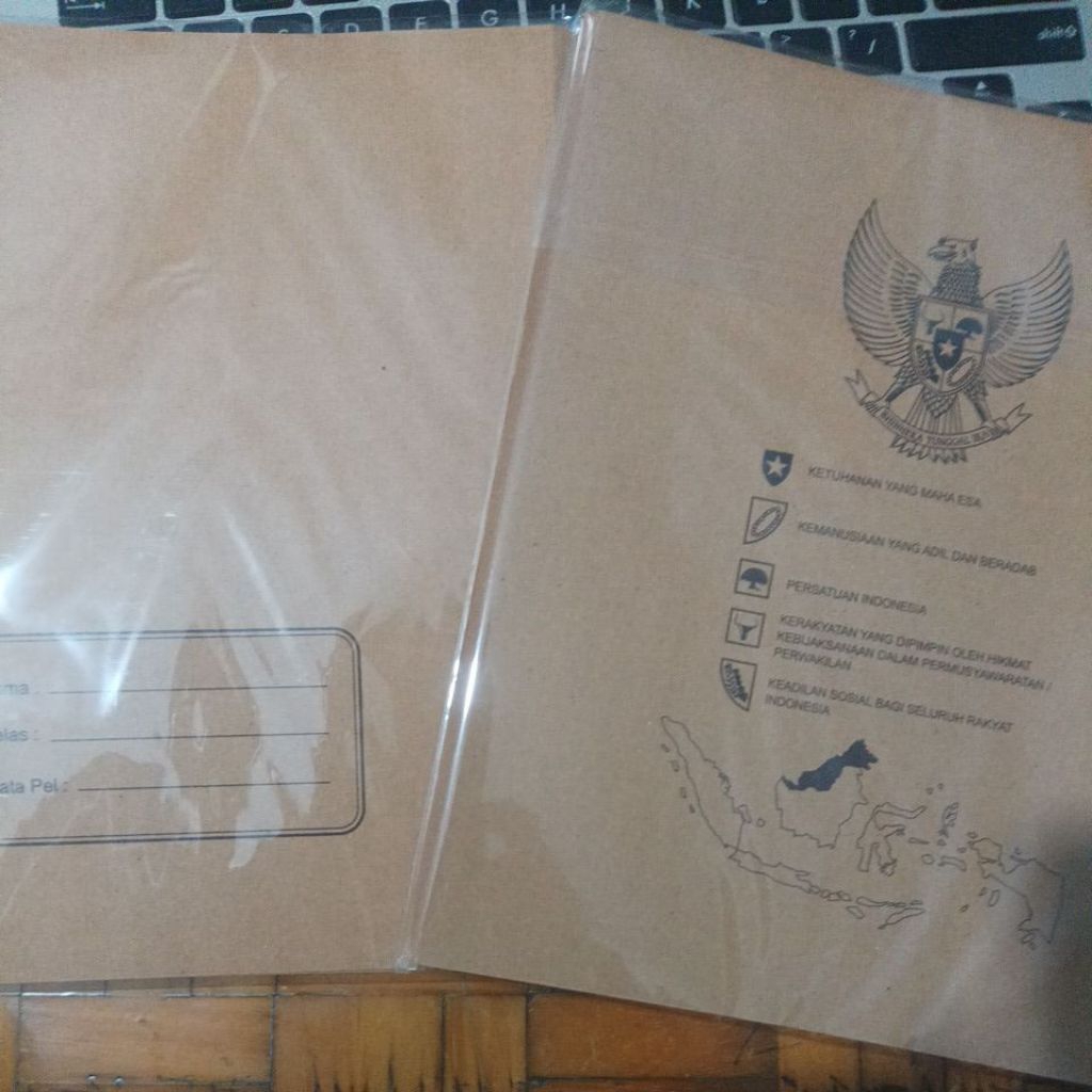 

sampul buku tulis kwarto 10lembar tebal 80gsm