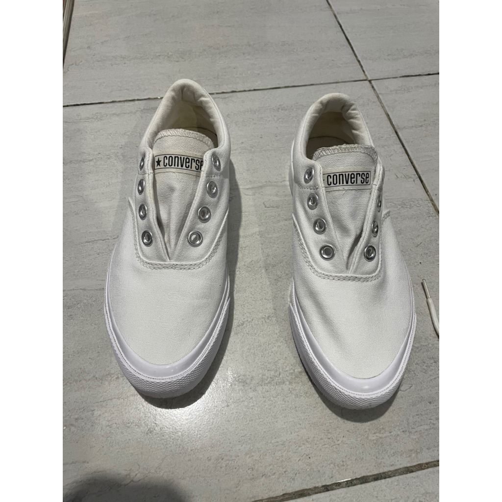 preloved sepatu wanita converse original