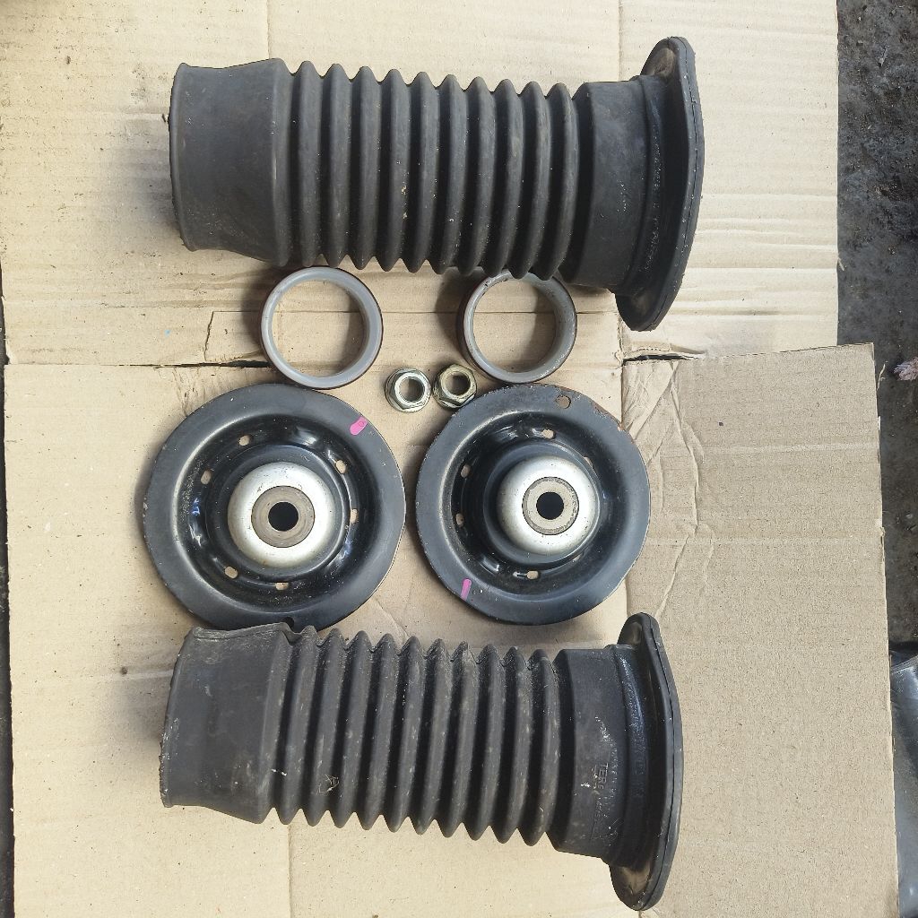 SUPPORT SHOCK BREAKER TOYOTA YARIS GEN2 YARIS BAKPAO DEPAN KANAN KIRI