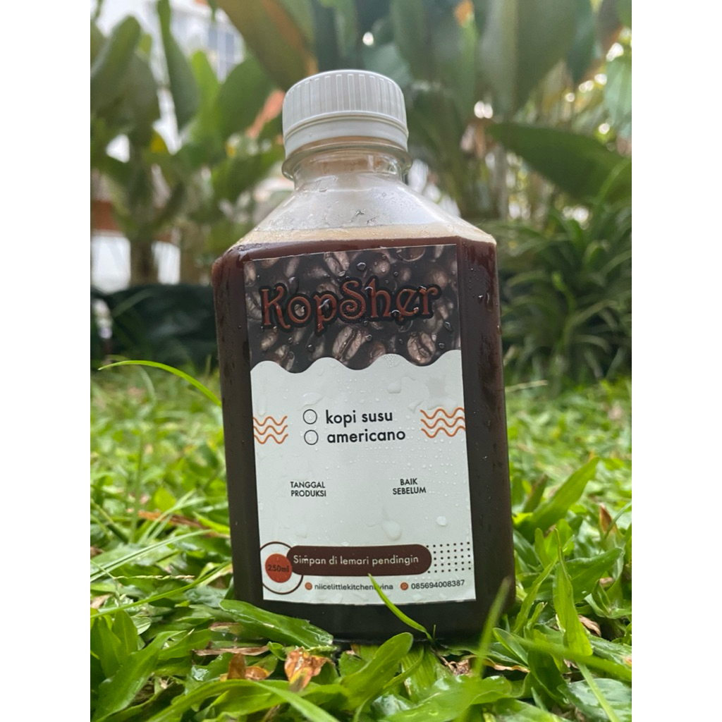 

kopi / americano / kopi hitam