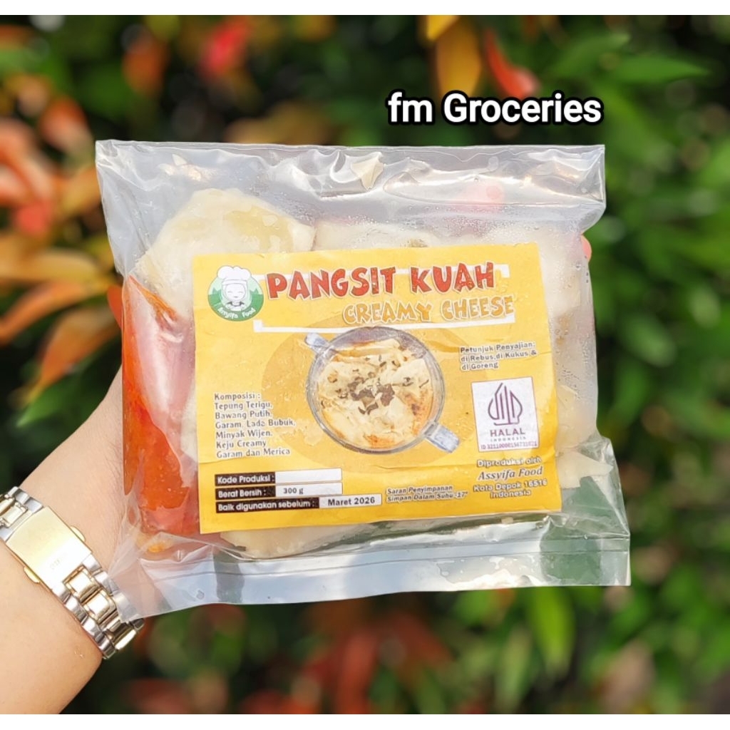 

Pangsit isi Ayam Kuah Creamy cheese