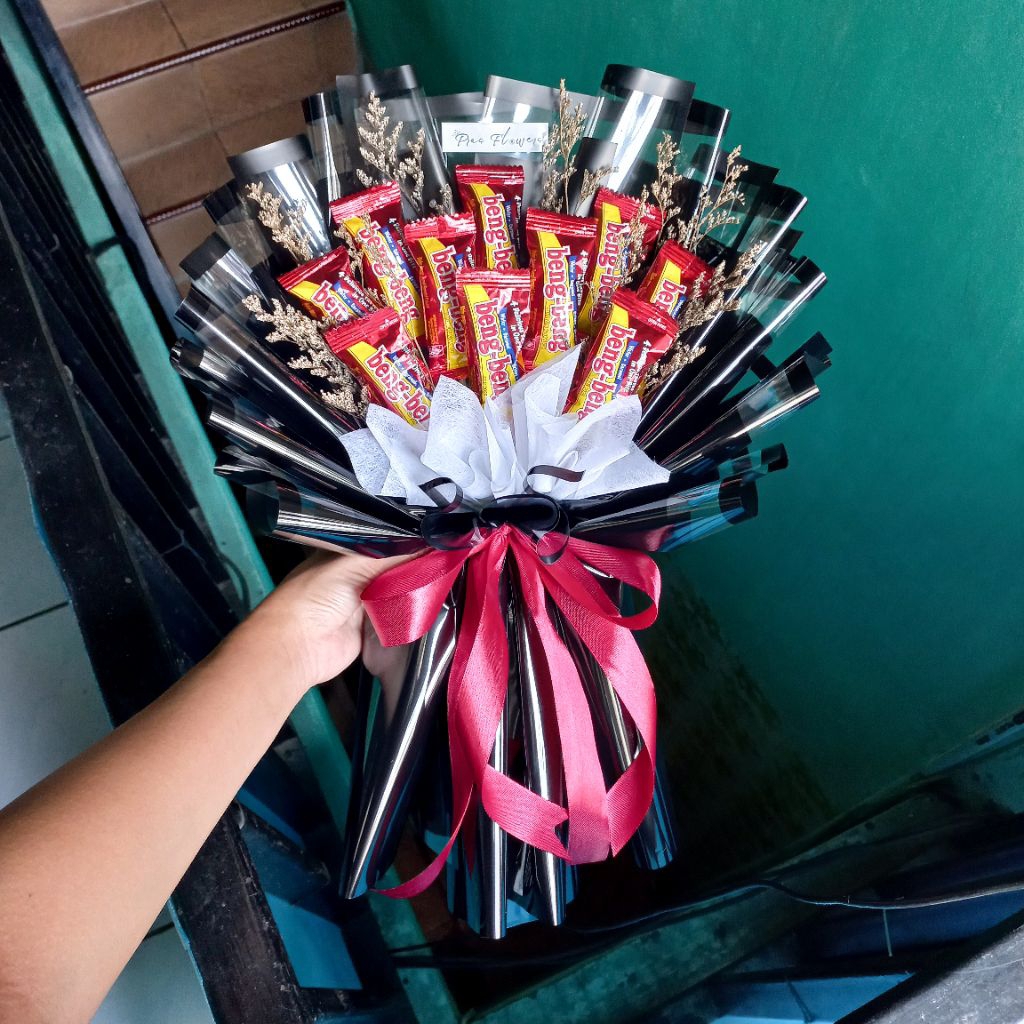 

Buket Coklat Beng Beng Mini Hadiah Ulang Tahun Wisuda