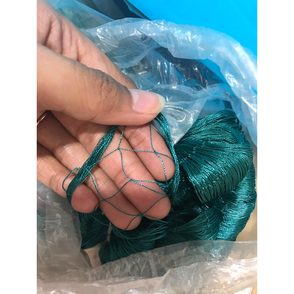jaring ikan bahan benang nilon 11/2 d3 100x100 3,7mtr x 90mtr