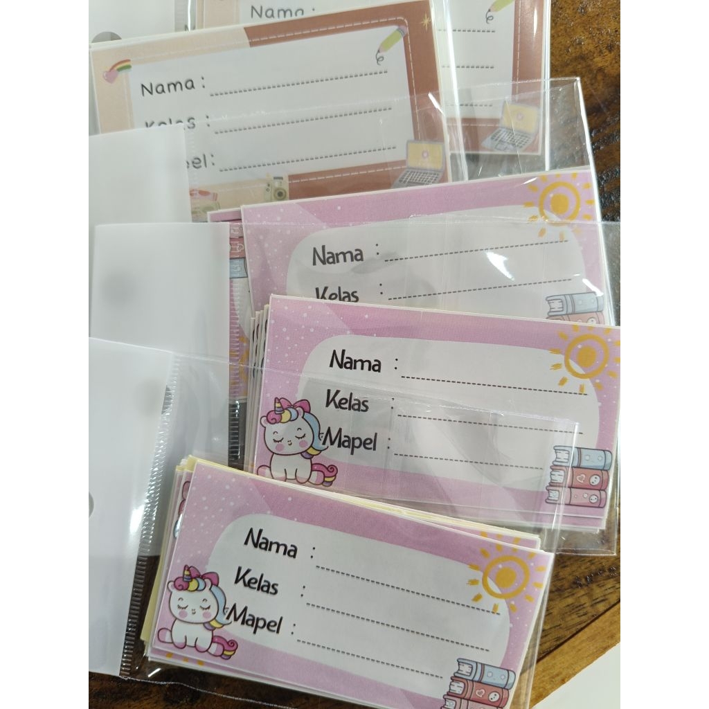

STICKER LABEL NAMA BERGAMBAR KECIL