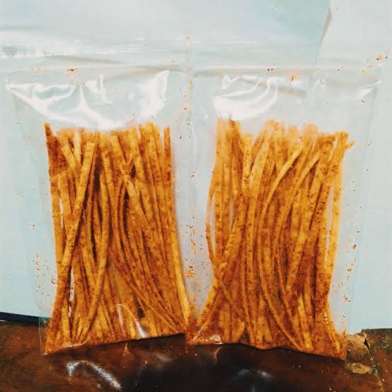 

Mie Lidi Gepeng Pedas Asin 100gr / Cemilan Pedas Gepeng