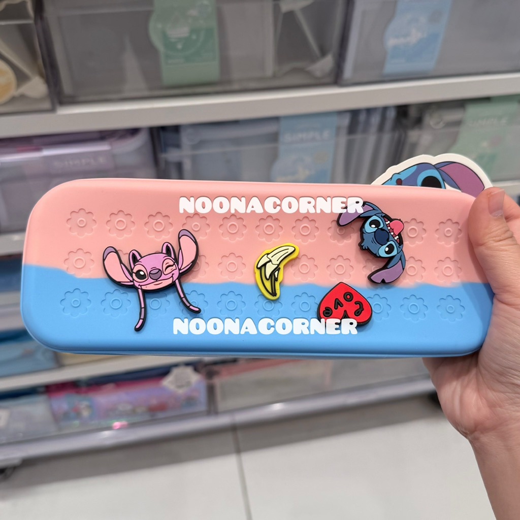 

Miniso x Disney ‼️ Holes Stationery Case / Kotak Pensil Silicone Stitch & Angel Collections (21.5x4x8cm)