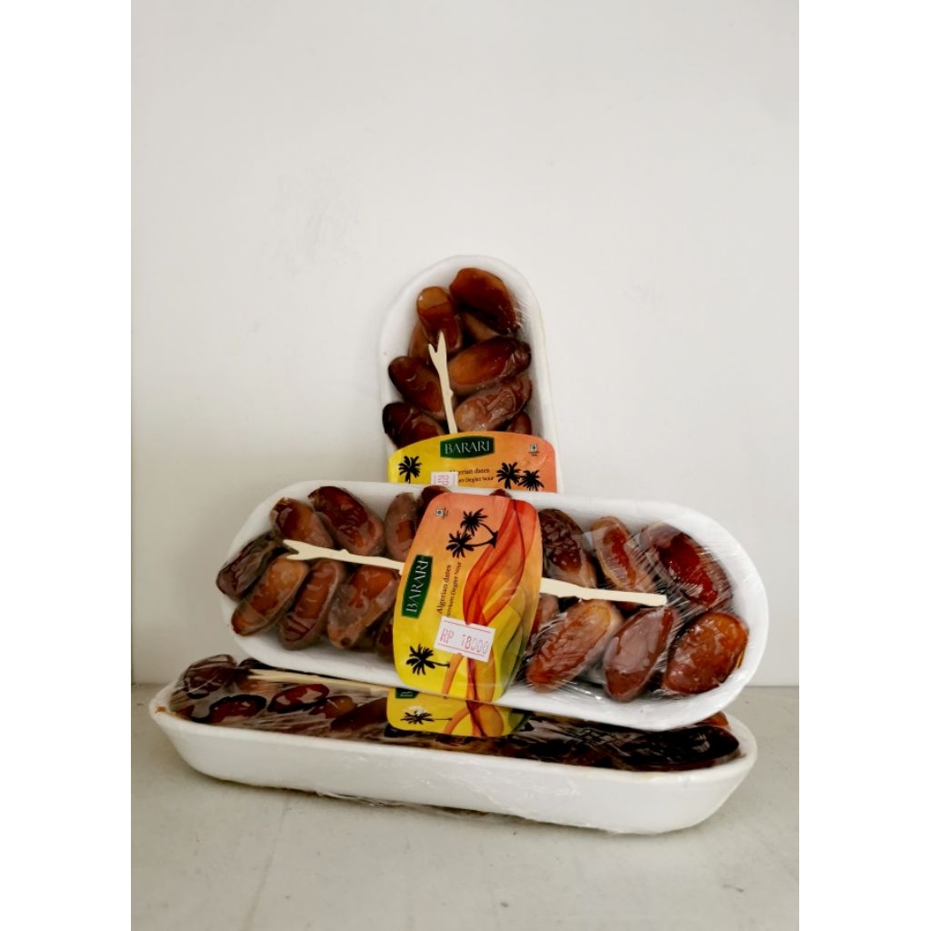

kurma, qurma, kurma arab, oleh oleh haji, oleh oleh umroh, kurma super, kurma murah, kurma manis, kurma kering, kurma Barari 250 gram