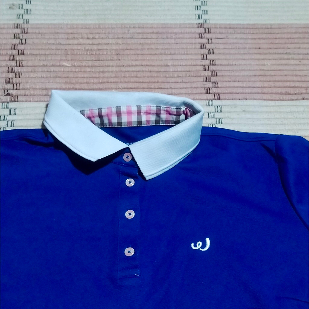 Kaos Olahraga Wanita PROSPECS Like New 62x48  Second Preloved