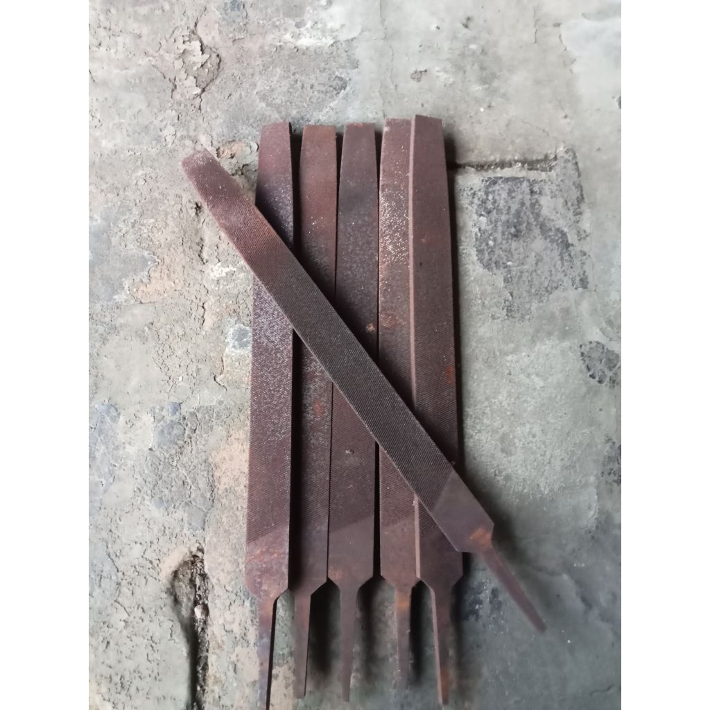 kikir bekas 12" inc bahann pande  cap bison,new deland panjang 37 cm