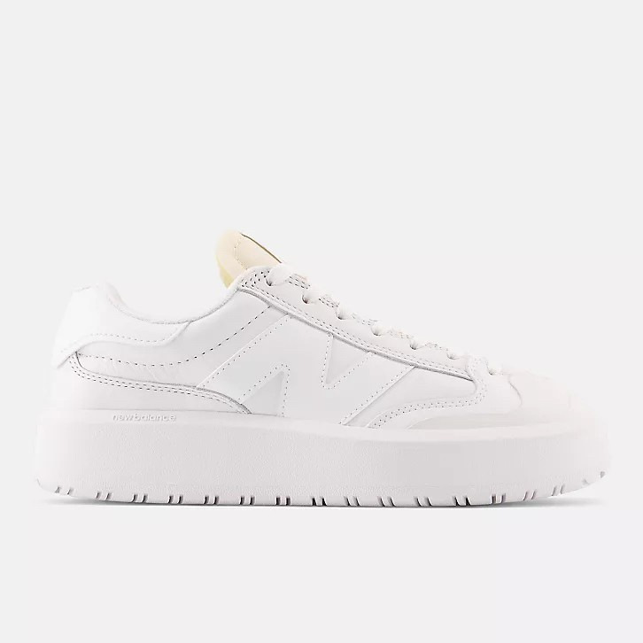 NB 302 Triple White CT302LA