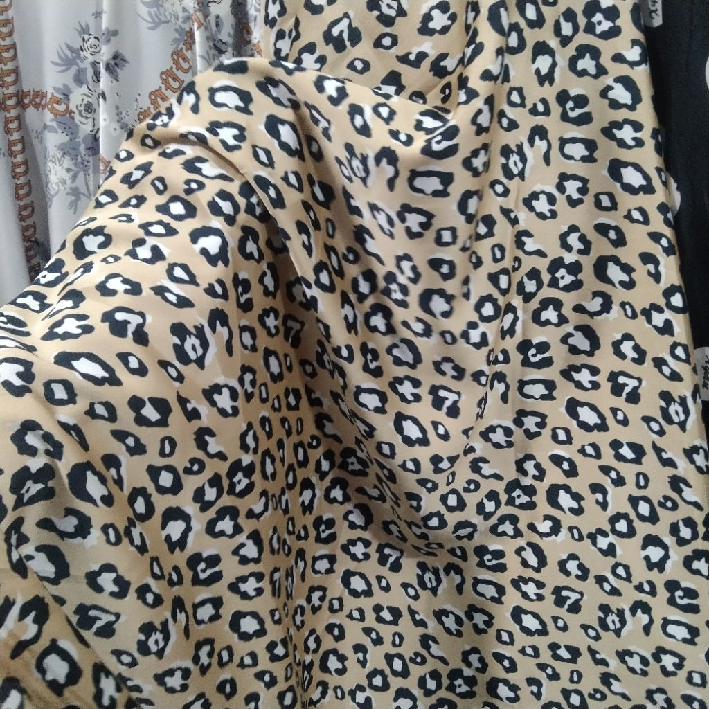 Kain armani silk | Harga/0,5m | bahan armani silk motif | bahan armani silk | kain armani silk impor