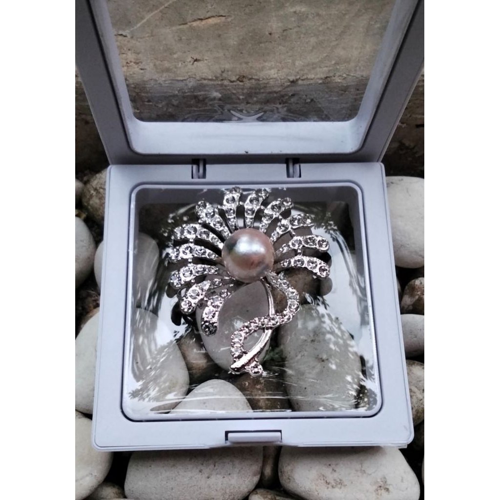 Bros mutiara air laut