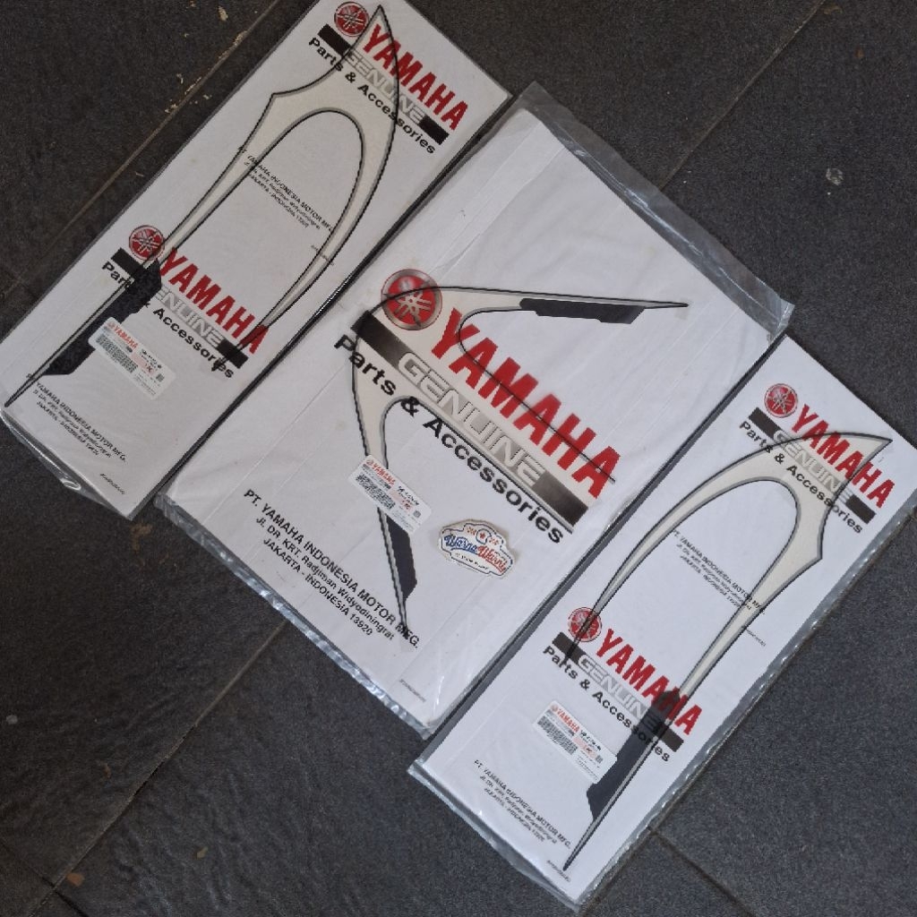 Striping lis grapik fino karbu hitam 2012