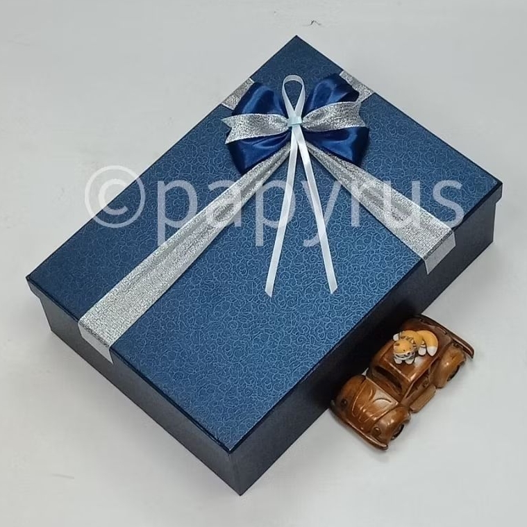 

PAPYRUS 25x35 Tinggi 10cm Kotak Kado Gift Box V2
