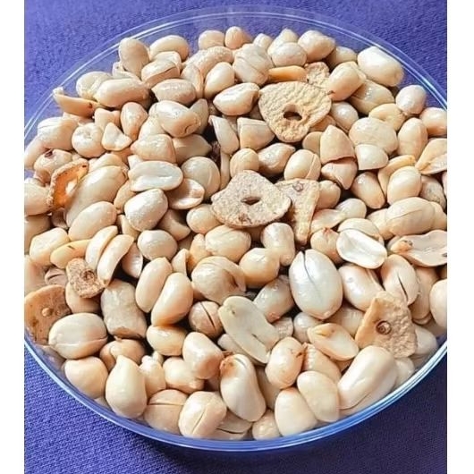 

Kacang Bawang gurih satu toples