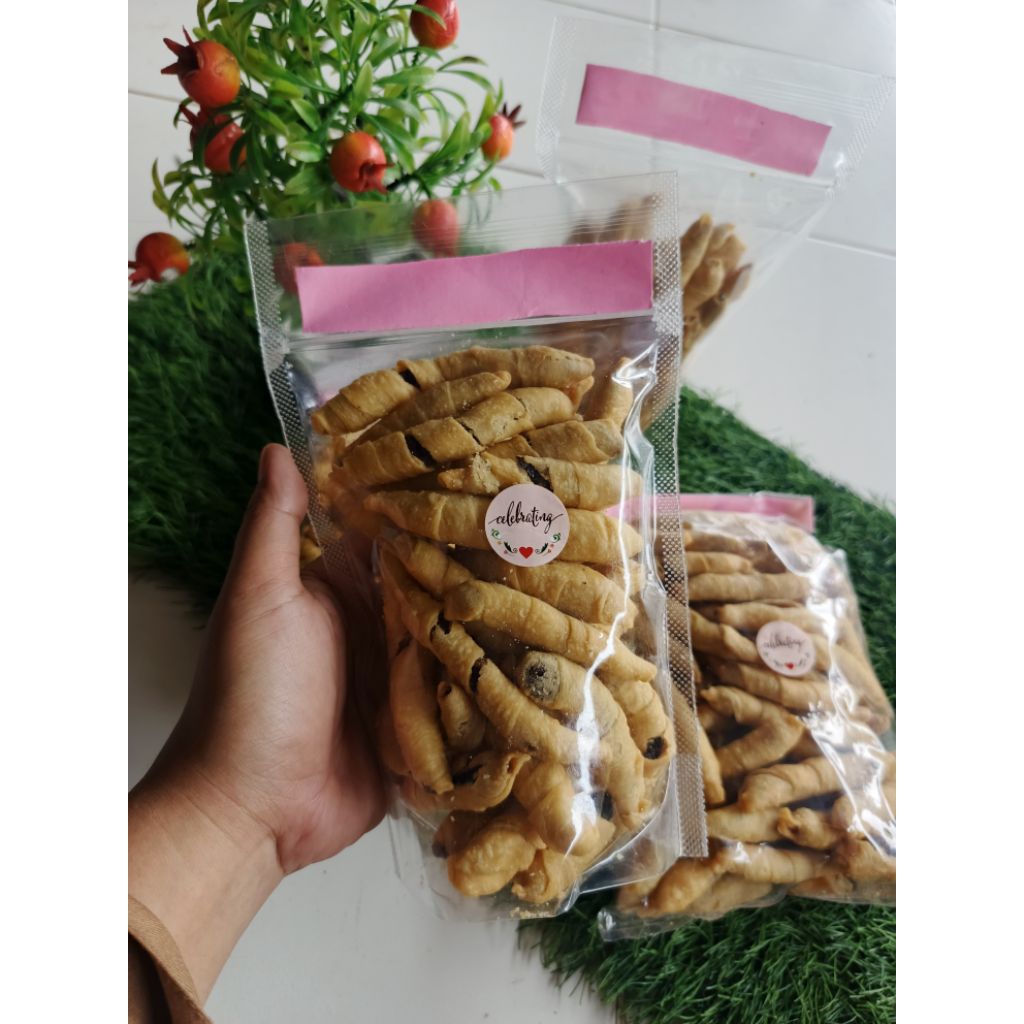 

SALE PISANG MOLEN JARI Berat 250gr. , Oleh-oleh Khas Ciamis -Banjarsari Enak, Manis, Renyah