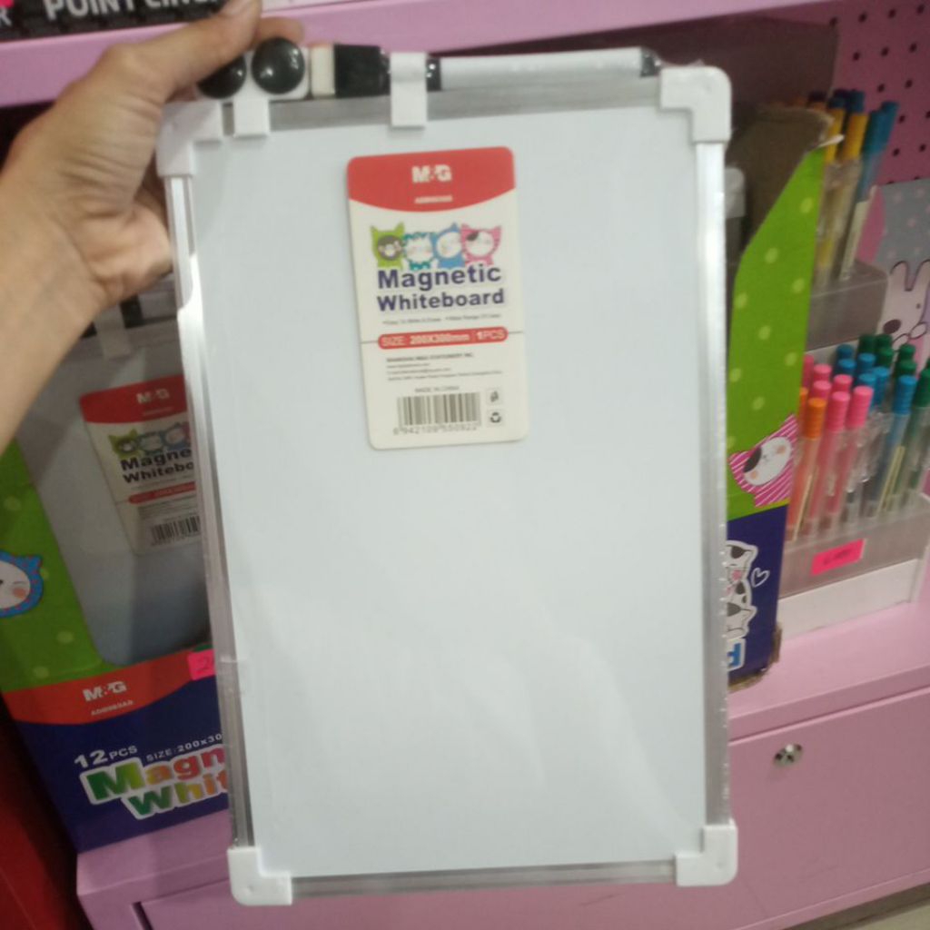 

M&G SO Many Cats Magnetic Whiteboard