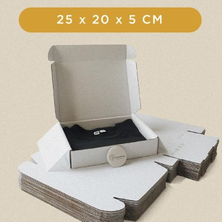 

Box Kotak Polos White Dus Packaging Isi 1 Pcs Ukuran 25.0 x 20.0 x 5.0 Cm Kotak Kardus Hadiah Hampers