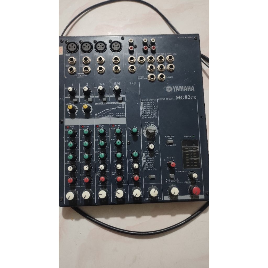 Mixer Yamaha 8 Channel