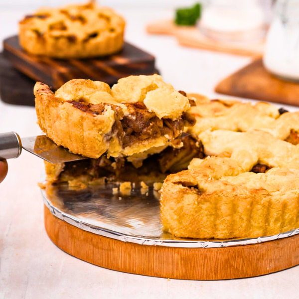 

Classic Apple Pie – Kue Apel Renyah & Legit Homemade (Diameter 20cm)