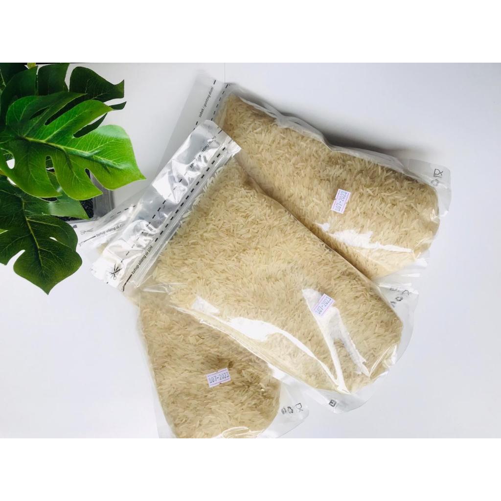 

Paket Beras Basmati Bumbu Bukhori Briyani Kabsah Kebuli Mandhi Bumbu Nasi Arab 1kg