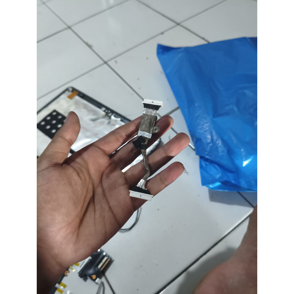 fleksibel board vga usb laptop Toshiba l645 ori