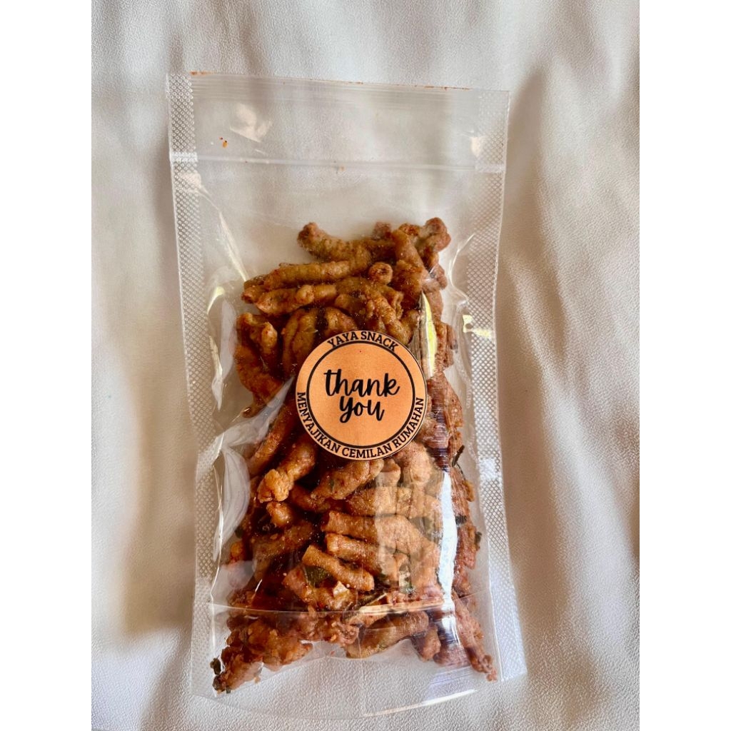 

kripik usus 100 gram pedas