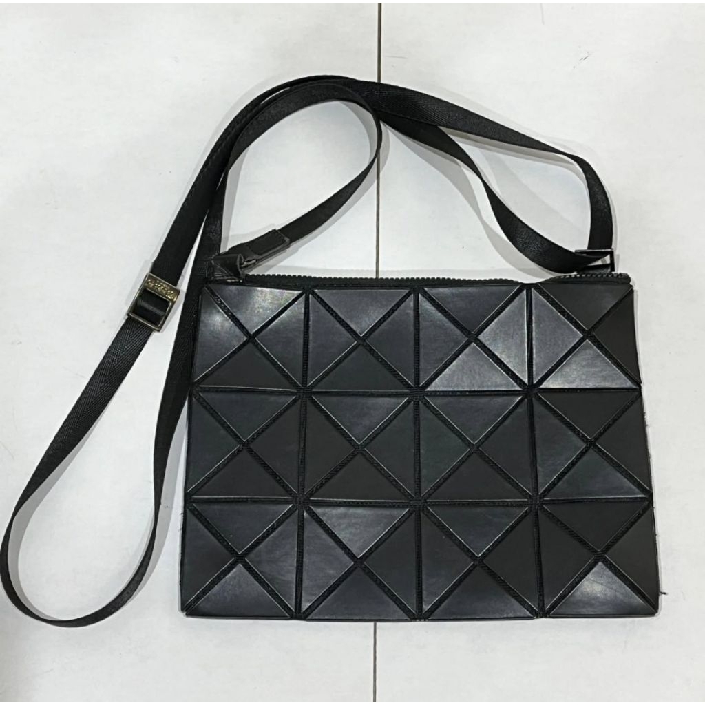 (PL) Issey Miyake Baobao Crossbody bag in