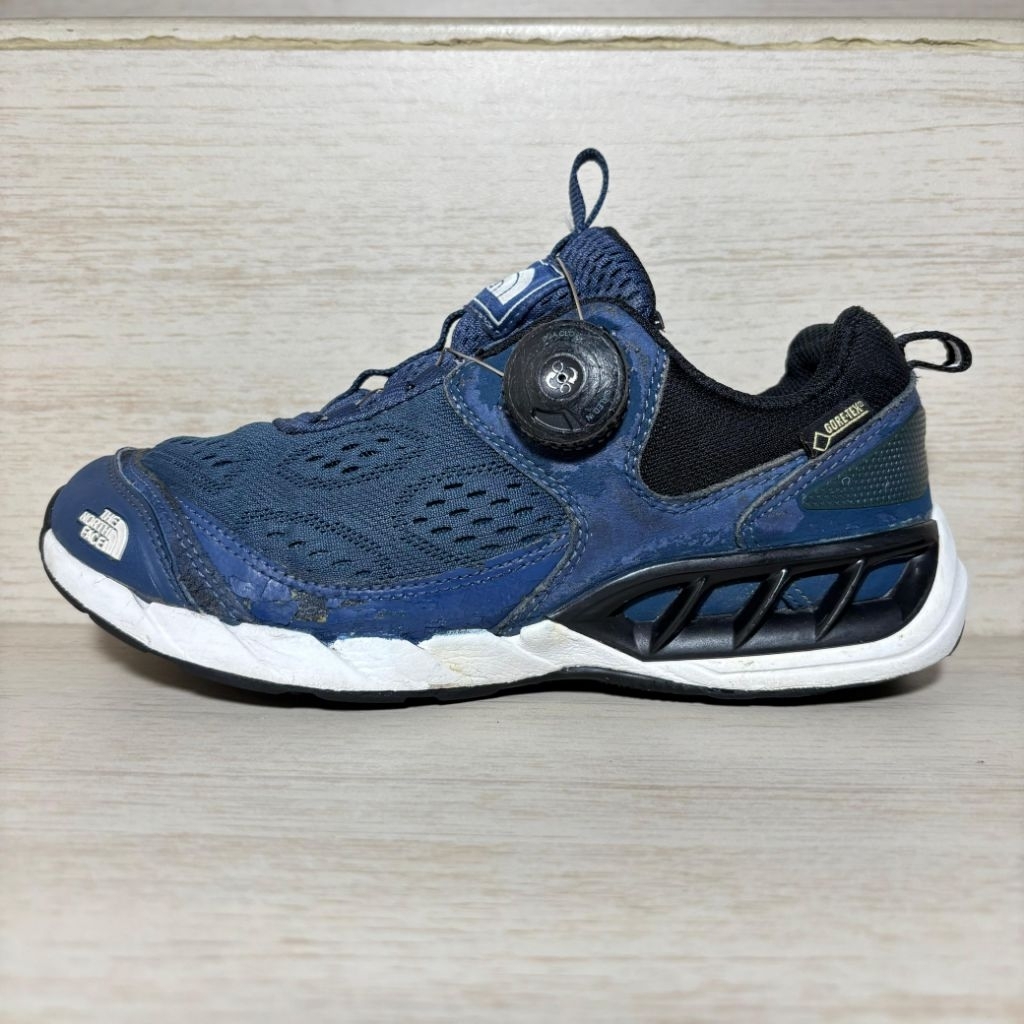 SEPATU OUTDOOR  TREKKING HIKING & RUNNING TNF BOA SYSTEM / TALI PUTAR SECOND ORIGINAL  [ MURAH ]