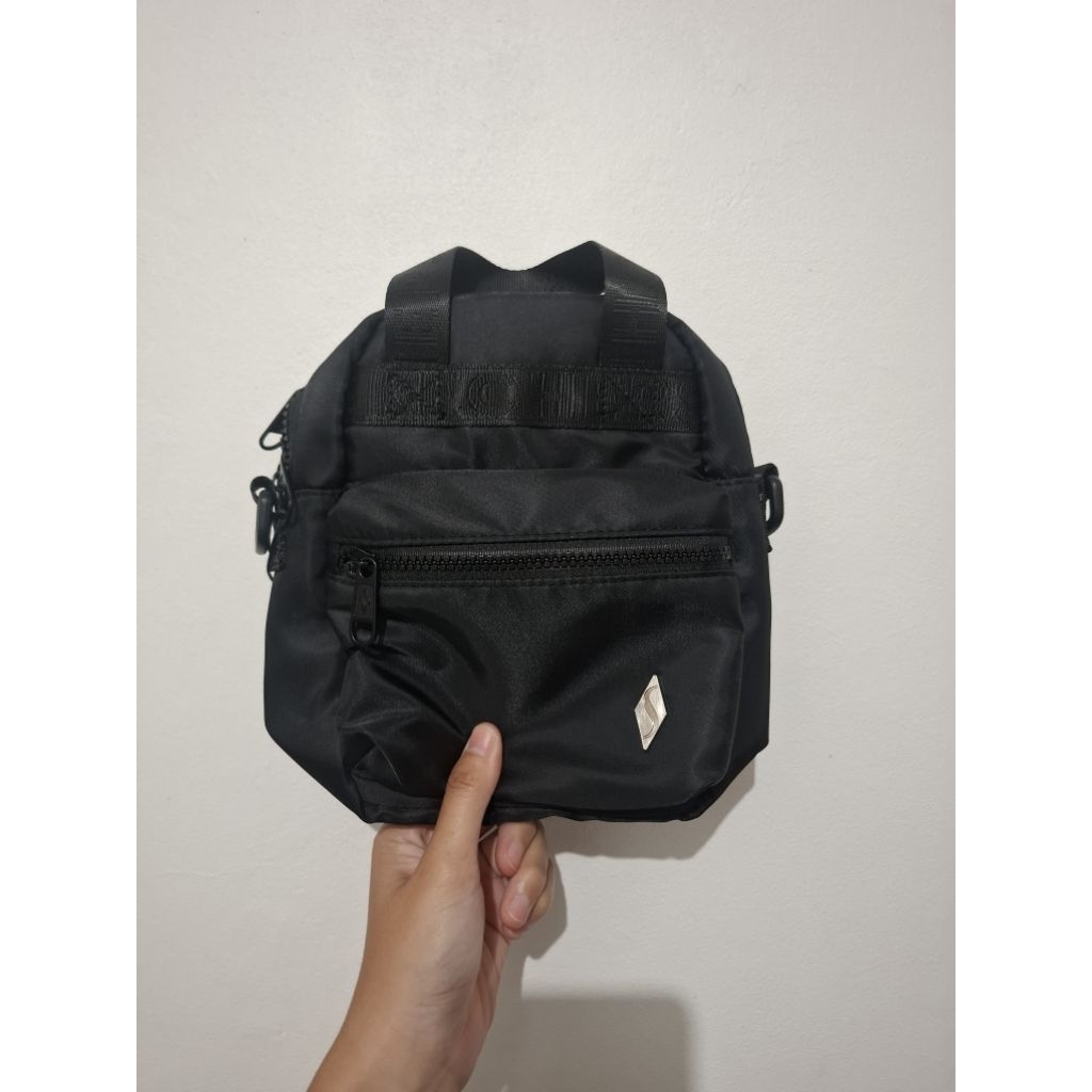 Skechers Mini Backpack Black / tas ransel punggung hitam cewek