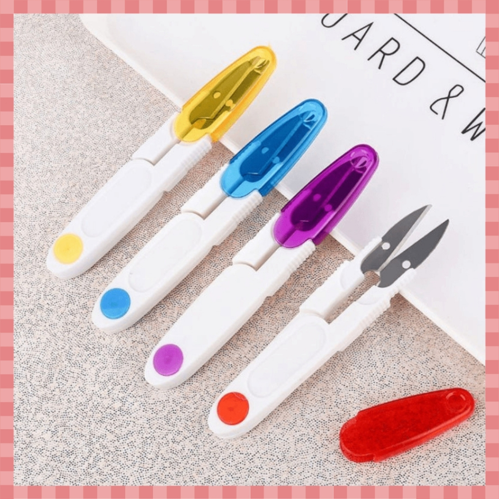 

Gunting Benang Tutup / Gunting Cekris Buang Benang Bahan Plastik Dengan Tutup - MG016