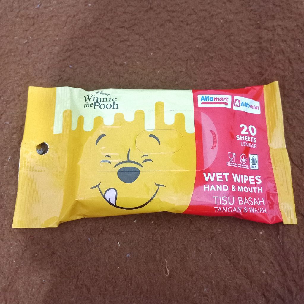 TISSUE BASAH DISNEY WINNIE THE POOH 20's