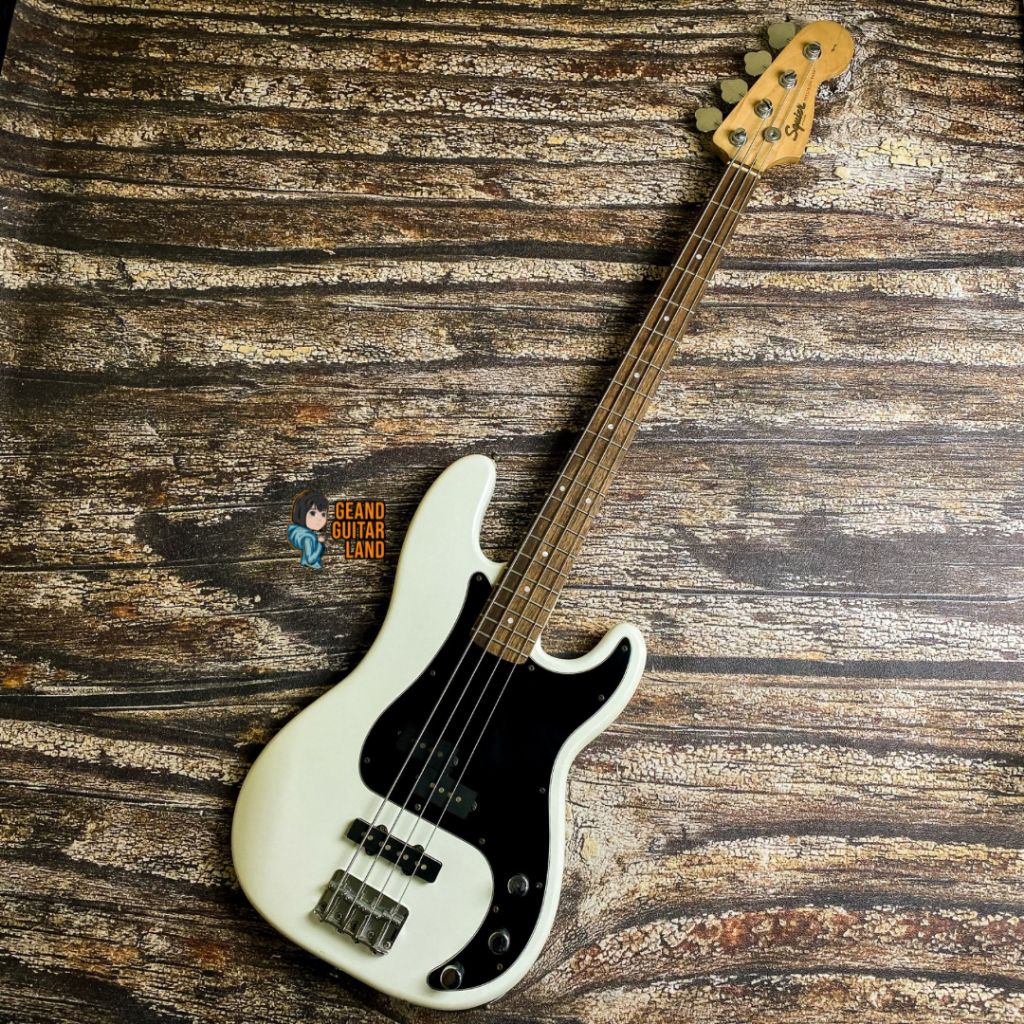 Squier Affinity Series Precision Bass PJ 2020 in Olympic White
