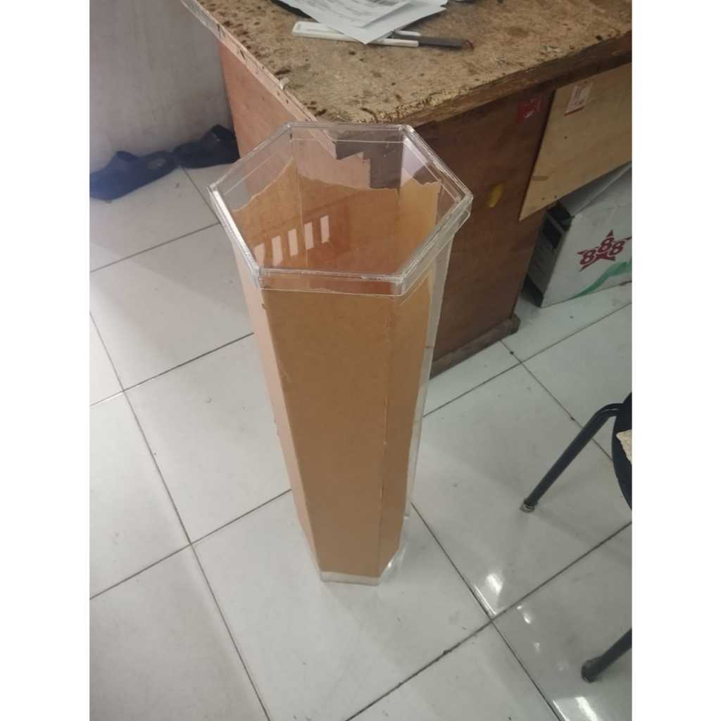 

Kotak Seserahan Hexagonal Akrilik DxT 6,5x20cm